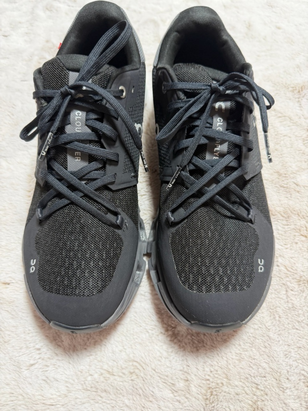 On Cloudflyer 4 Women’s Black/White 11W - Picture 13 of 16